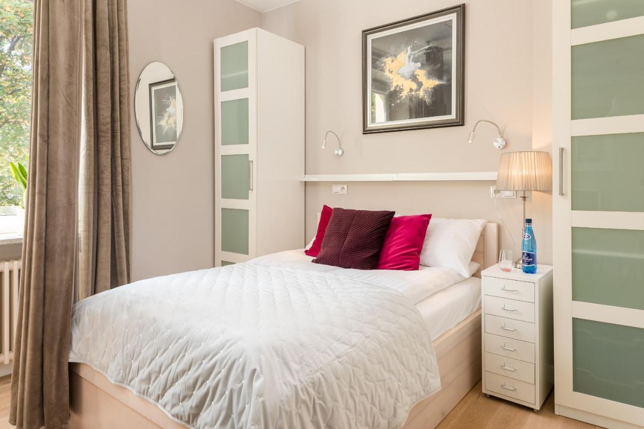 Apartment Cosy Nowy Swiat Srodmiescie By Renters Warschau